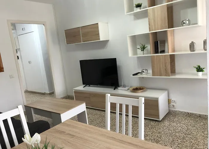 Águila apartamento con vistas al jardin