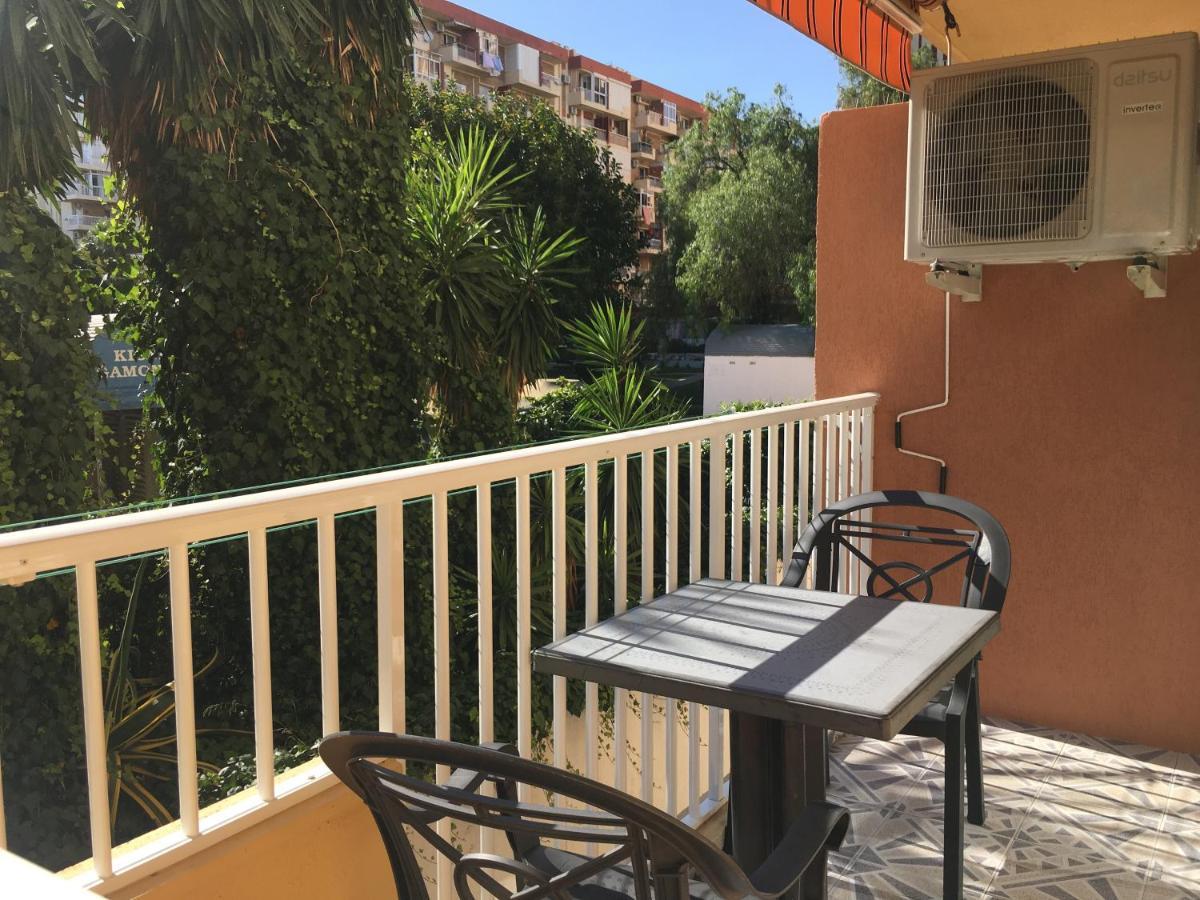 águila Con Vistas Al Jardin Benalmádena